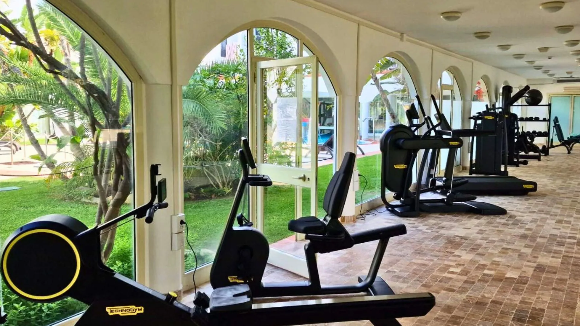 fitness-phi-hotel-sighientu-1775661333.webp